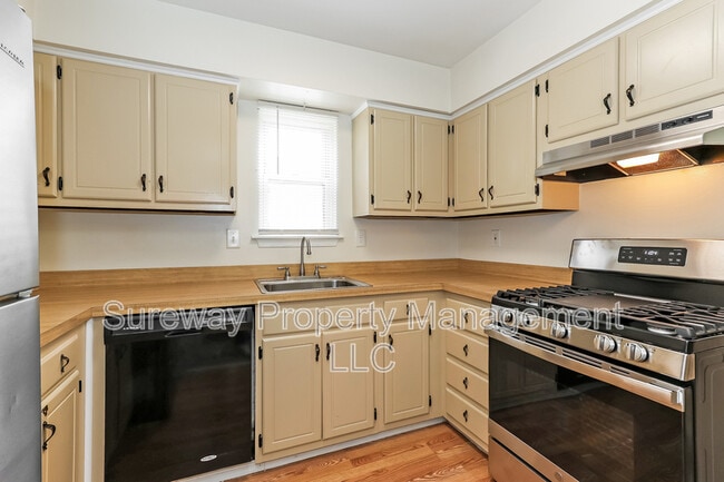 Building Photo - 505 Corinthian Ave