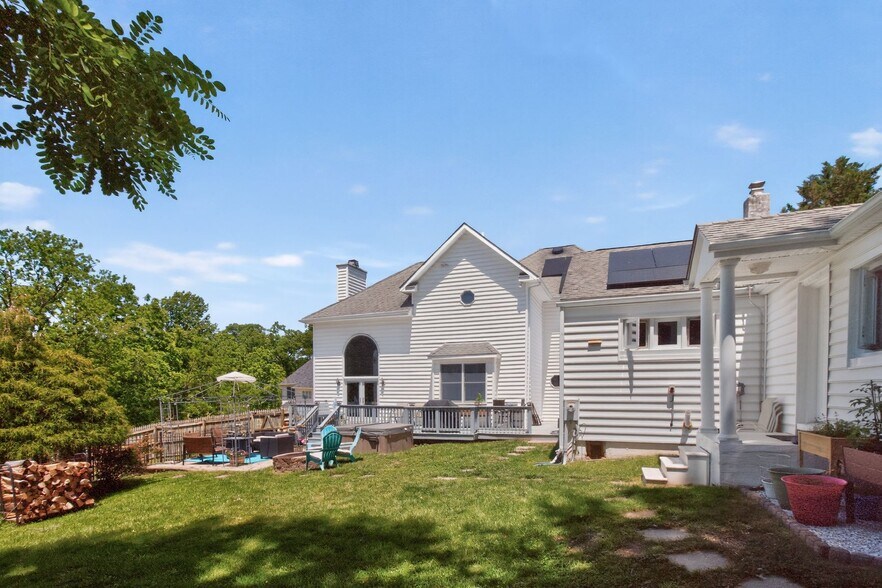 Building Photo - 10105 Nicolson Rd