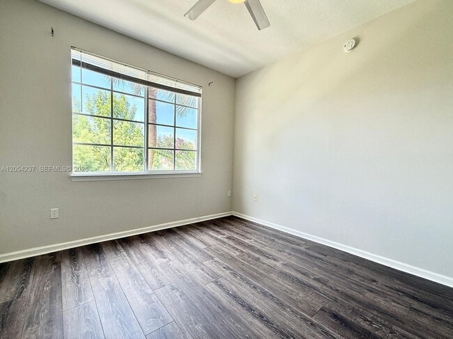 Building Photo - 9208 Myrtlewood Cir W