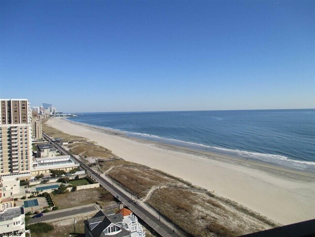 Building Photo - 4800 Boardwalk