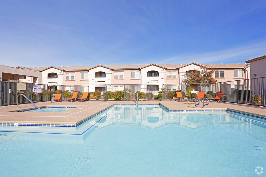 Pool Area - Sonoma Palms