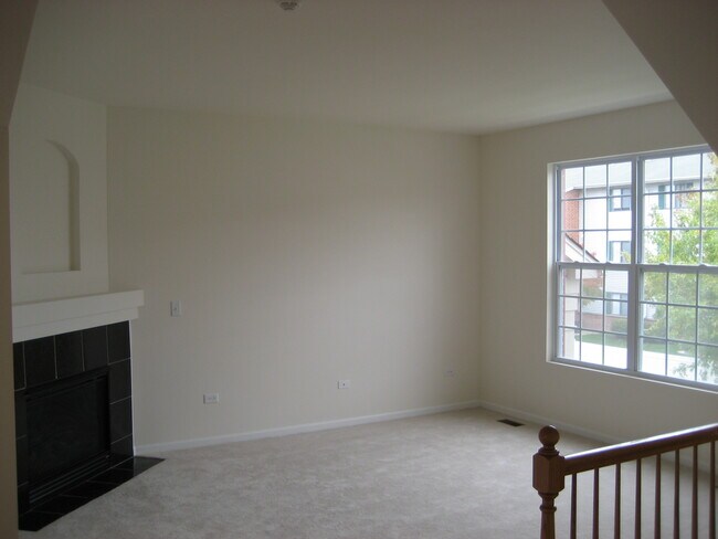 Building Photo - 928 Charlton Ln