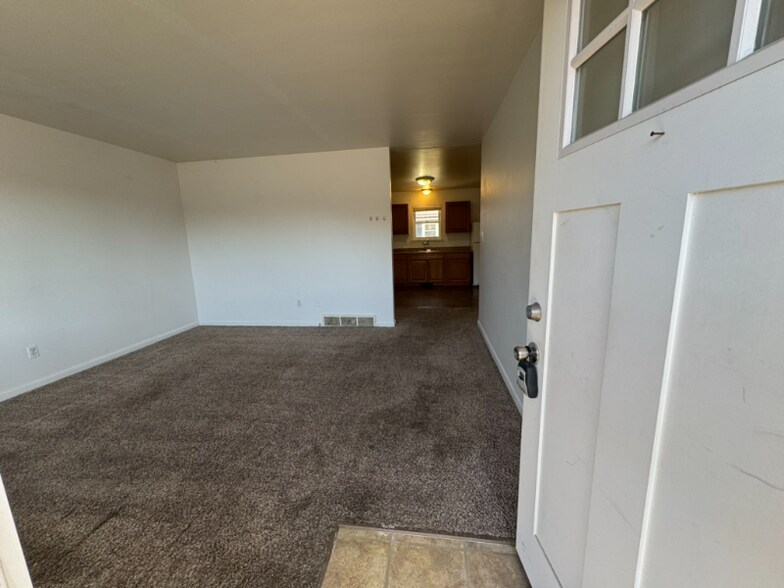 Building Photo - 4041 Goodell Ln