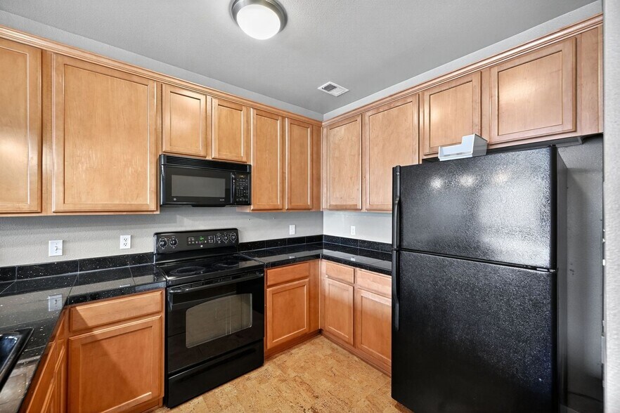 Building Photo - 4100 Albion St