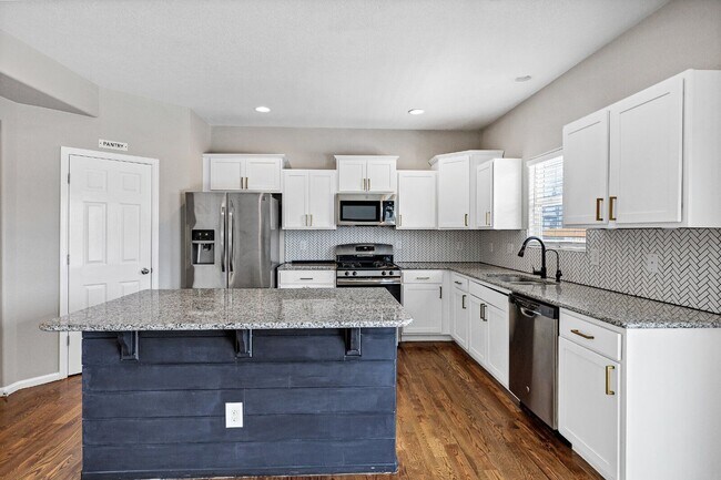 Building Photo - 7585 Alpine Daisy Dr