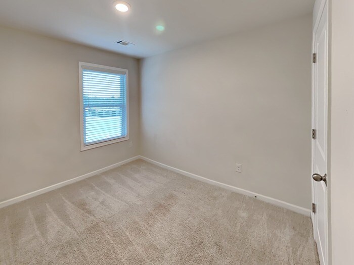 Building Photo - 116 Wayne Ln