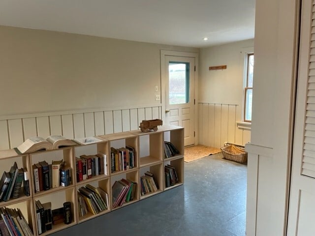 Building Photo - 5 Seekonk Rd