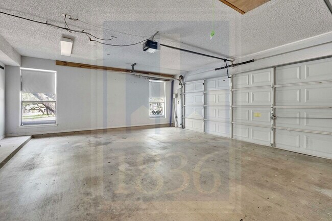 Building Photo - 11301 Taterwood Dr