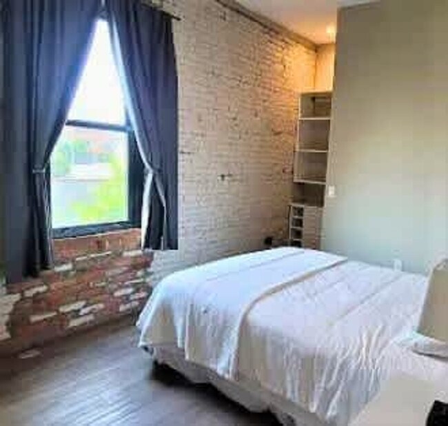 Building Photo - 59 E Russell St