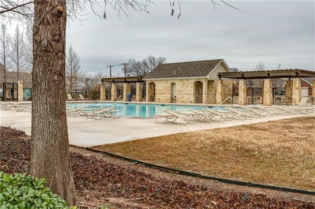 Building Photo - 708 Creekside Dr