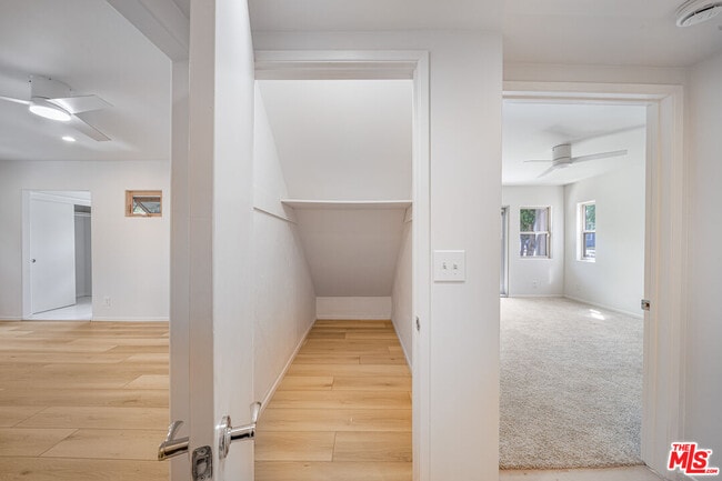 Building Photo - 726 W 37th St