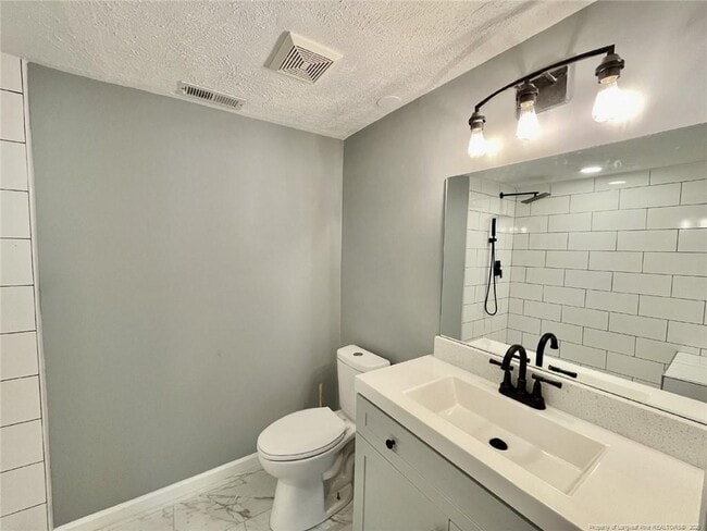 Building Photo - 714 Wilma St