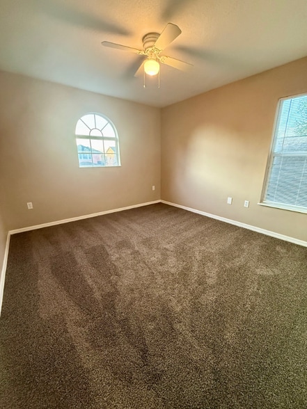 Building Photo - 835 McFall Ave