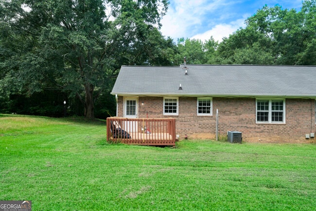 Building Photo - 256 Powder Springs St