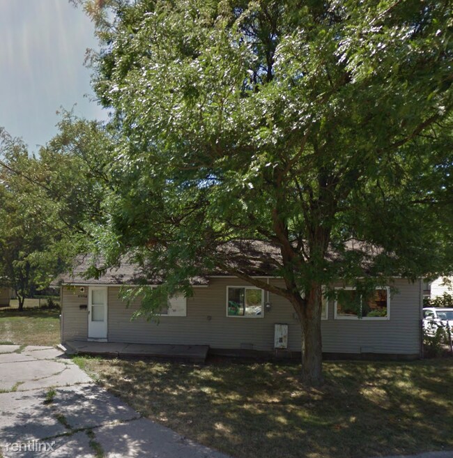 3 br, 1 bath House 32327 Kalamazoo St 32327 Kalamazoo St Westland
