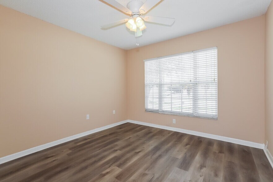 Building Photo - 1237 Alpine Lake Dr
