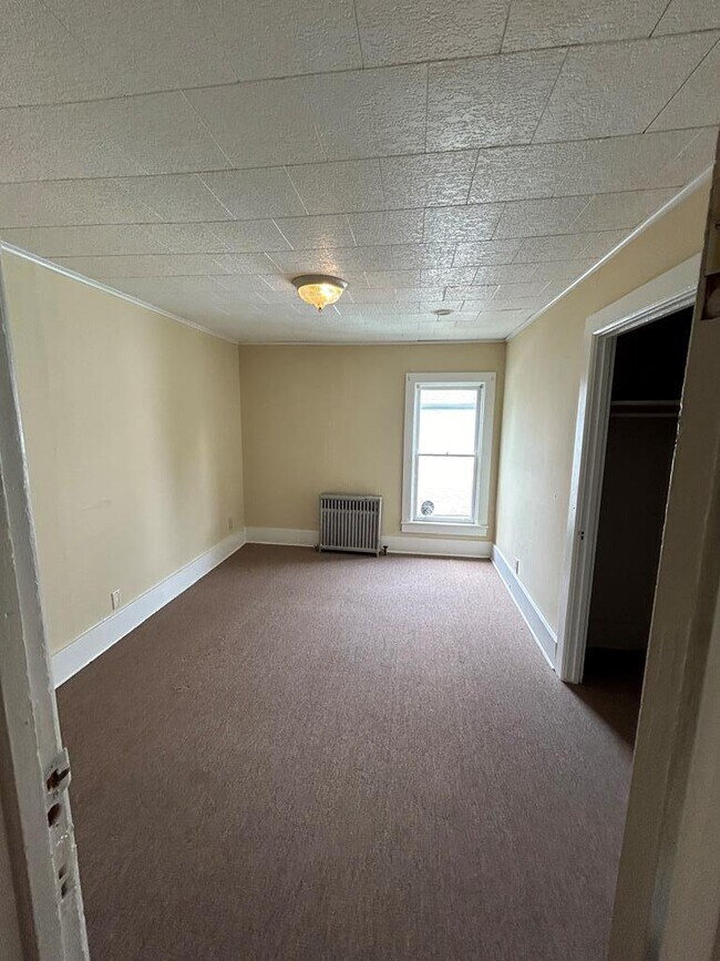 Building Photo - 237 Scottwood Ave