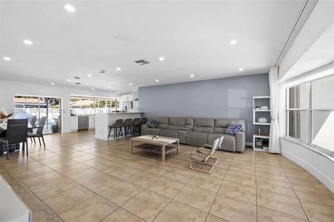 Building Photo - 3460 N 46th Ave