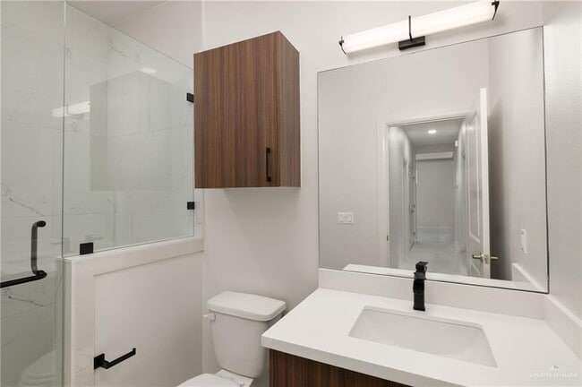 Building Photo - 12 12th St