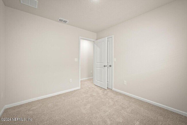 Building Photo - 844 Hartshill Pl
