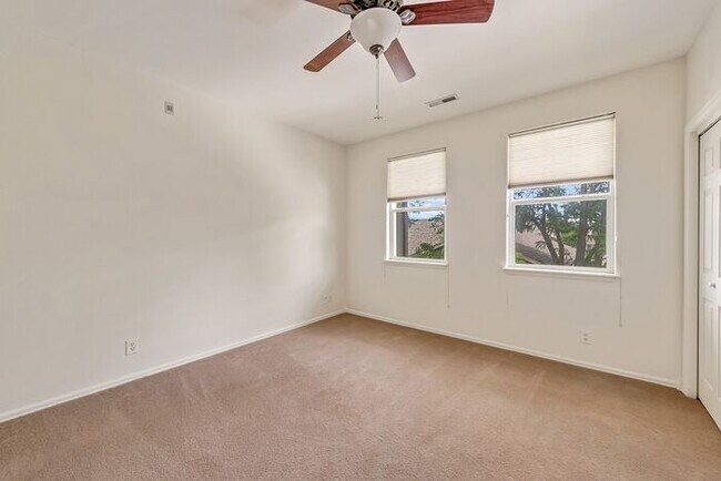 Building Photo - Modern 3-Bedroom North-End Condo Near Canyon View Park & Mesa Mall