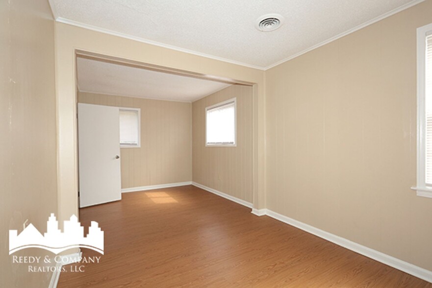 Building Photo - 2554 Henderson St