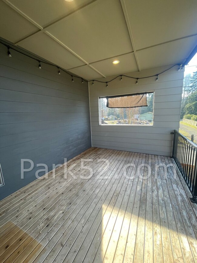 Building Photo - $250 Off 1st Full Month’s Rent! Beautiful ...