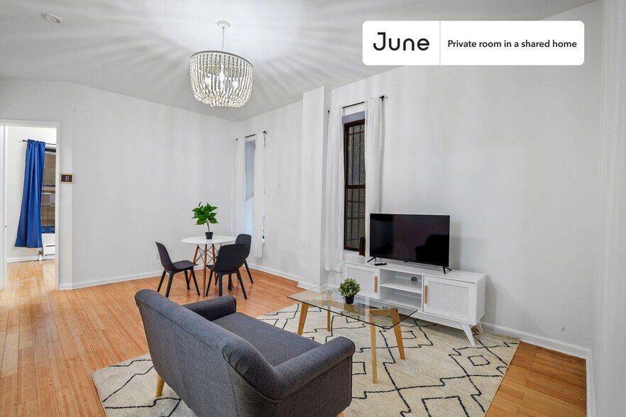 Building Photo - Private bedroom in 2 bed/1 bath Home