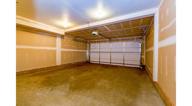 Building Photo - 3055 Brittany Ln NW