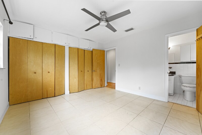 Building Photo - 3355 SW 22nd St