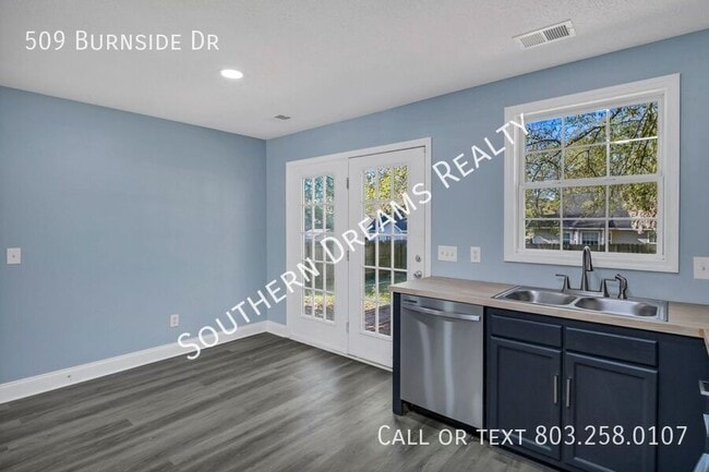 Building Photo - 509 Burnside Dr