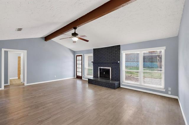Building Photo - 2211 Sierra Dr