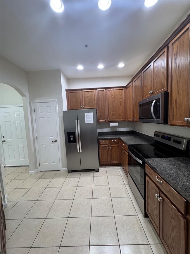 Building Photo - 3001 Greystone Loop