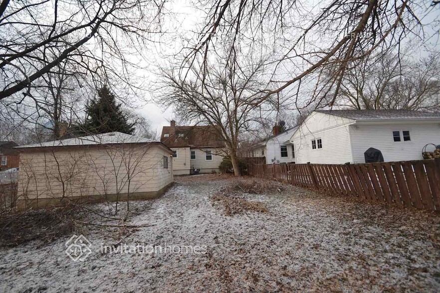 Building Photo - 405 W Avery St