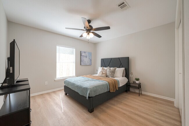First Guest Bedroom - 2908 Baer St