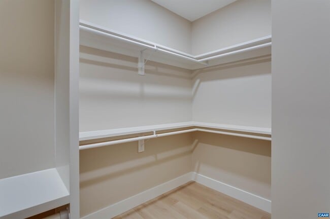Building Photo - 91 Willow Creek Dr