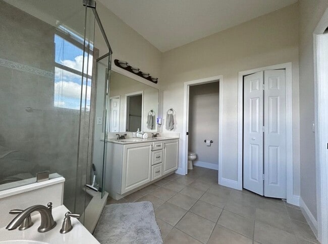 Building Photo - 16050 Via Solera Cir