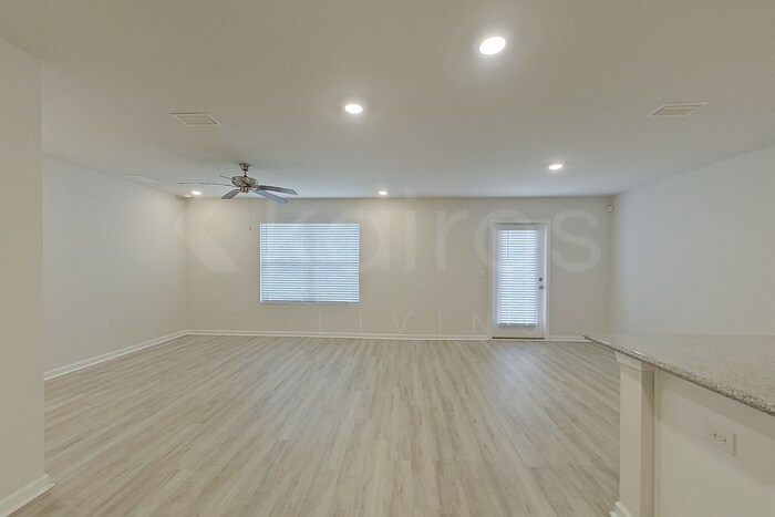 Building Photo - 124 Swallowtail Ln