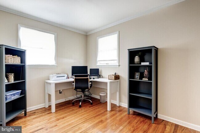 Building Photo - Charming Home in King of Prussia