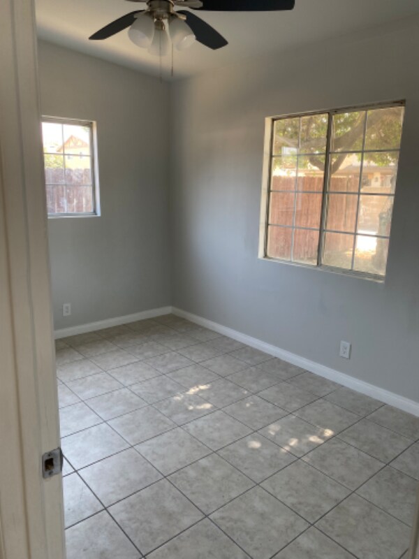 Building Photo - 9142 Walnut St