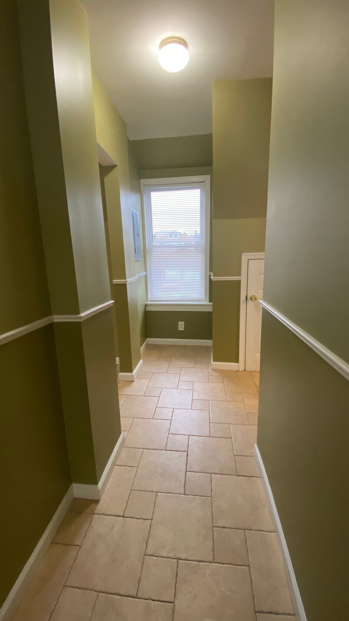 Hallway - 2223 Noble St