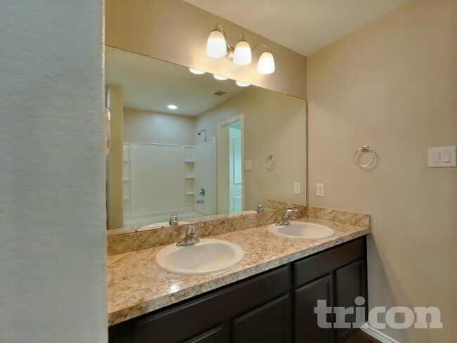 Building Photo - 15426 Rancho Joya Wy