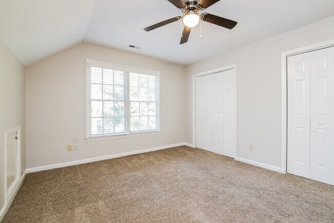 Building Photo - 3453 Scotch Dr