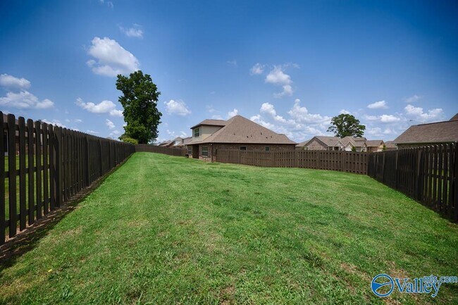 Building Photo - 141 Slade Thomas Dr