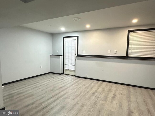 Building Photo - 31 Stoneshire Dr