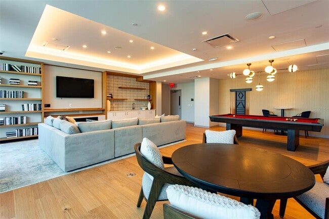 Building Photo - 400 Central Ave