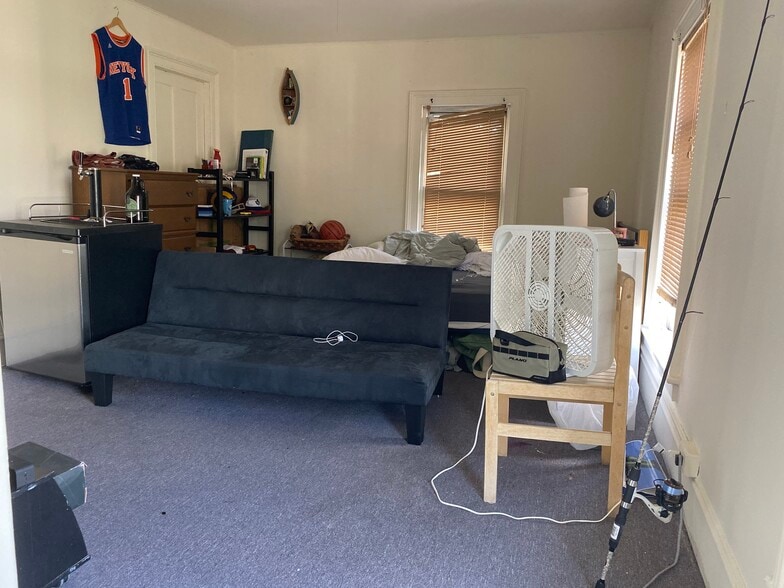 Building Photo - 68 Elmwood Ave