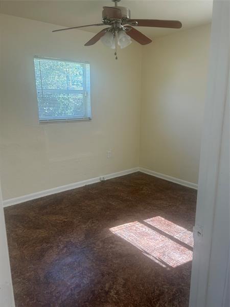 Building Photo - 3050 NW 5th Ct