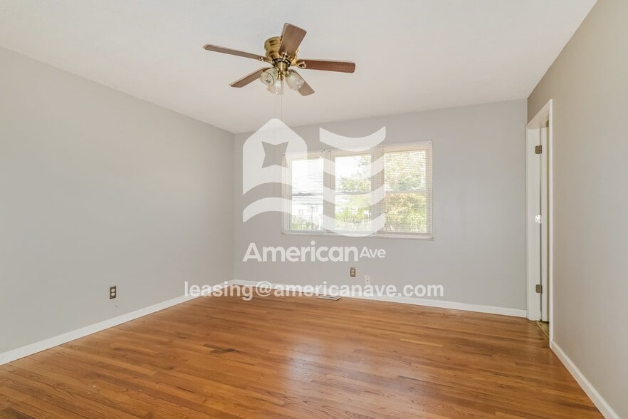 Building Photo - 2275 Cottontail Dr