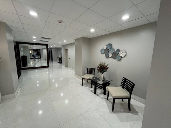 Building Photo - 3500 Galt Ocean Dr